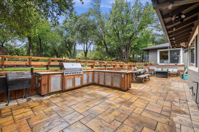 6641 Leyland Park Drive, San Jose CA: https://media.crmls.org/mediaz/d17cb64b-4208-4a23-a386-6ed62c8d6ebd.jpg