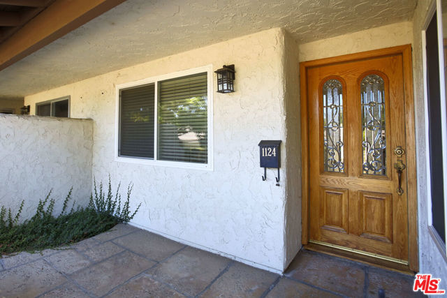 1124 Canterford Circle photo 5