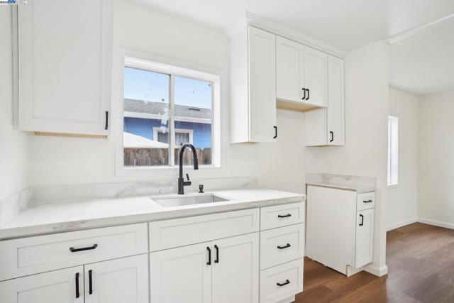 1130 61St Ave, Oakland CA: https://media.crmls.org/mediaz/d17e44ac-db48-4068-9f1c-83bdc4033fcd.jpg