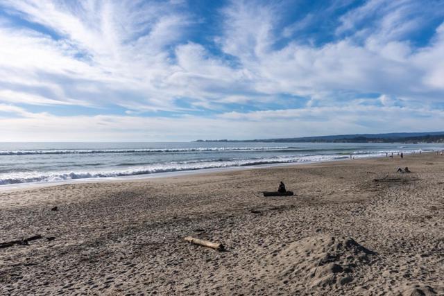 545 Beach Drive, Aptos CA: https://media.crmls.org/mediaz/d17e6b42-3c17-482c-812d-4d48ffd86115.jpg