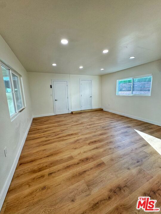 619 Elm Avenue, Inglewood CA: https://media.crmls.org/mediaz/d17e96cb-2925-4916-bb8c-1bf8bad71a36.jpg