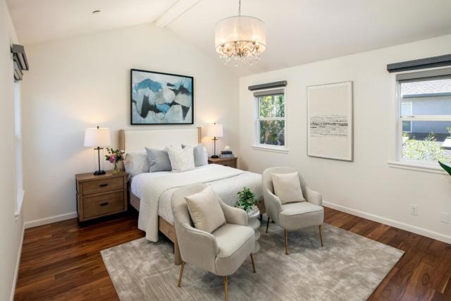 426 8th Avenue, Menlo Park CA: https://media.crmls.org/mediaz/d17eb2f1-9b3c-4489-be3c-138a0ce0f4c1.jpg