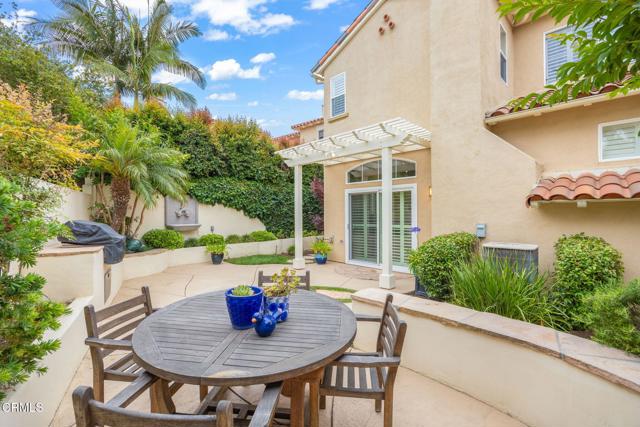 985 Corte Augusta, Camarillo CA: https://media.crmls.org/mediaz/d17eda8e-f321-4c74-8ba1-113c4a99a426.jpg