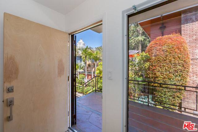 1268 N SWEETZER Avenue, West Hollywood CA: https://media.crmls.org/mediaz/d17f4135-891d-4ecd-a8c8-b5bec21cc0a1.jpg