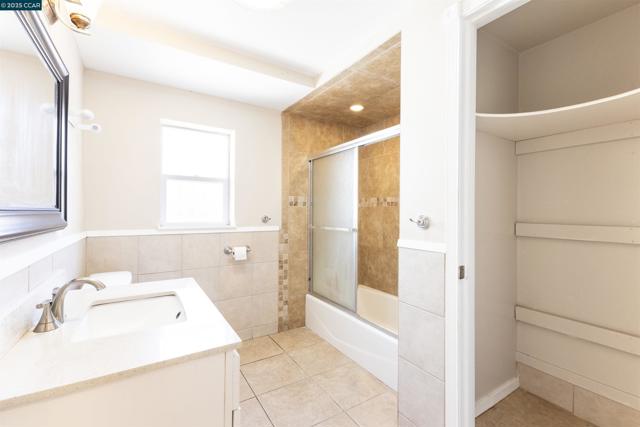 535 34th Street, Richmond CA: https://media.crmls.org/mediaz/d17f49fa-8da9-4b5a-b8aa-4773b8b125c8.jpg