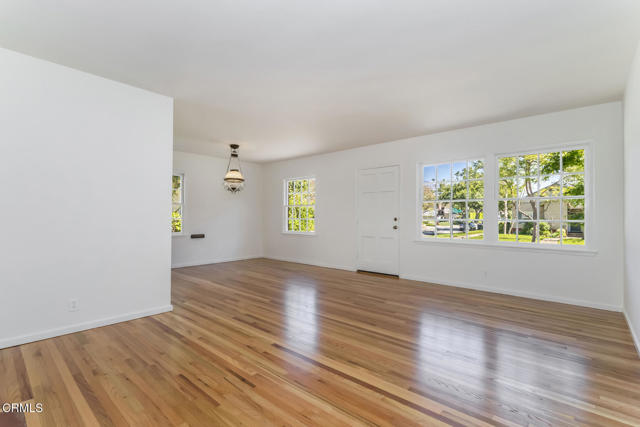 Detail Gallery Image 11 of 63 For 1445 Ontario Ave, Pasadena,  CA 91103 - 3 Beds | 2 Baths