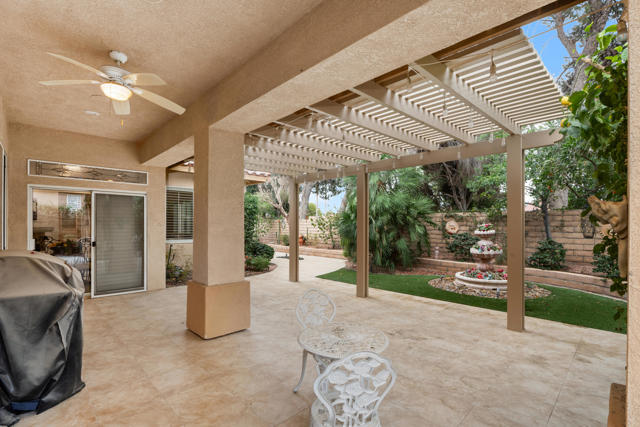 77703 Ashberry Court, Palm Desert CA: https://media.crmls.org/mediaz/d1808534-4d86-4ea1-a6cf-dd42b68d17f4.jpg