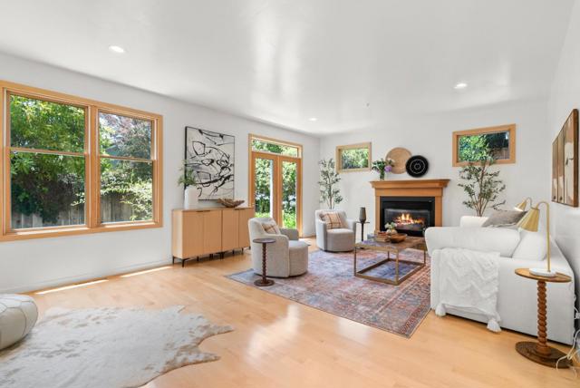 3135 Mar Vista Drive, Aptos CA: https://media.crmls.org/mediaz/d181458a-bbf8-43dd-bdf7-67fc6b7cadd0.jpg