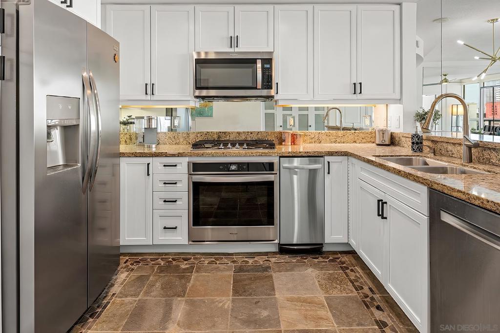 510 1st Ave - photo 7