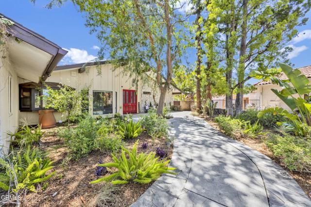 Detail Gallery Image 3 of 50 For 9816 Calvin Avenue, Northridge,  CA 91324 - 6 Beds | 4/2 Baths