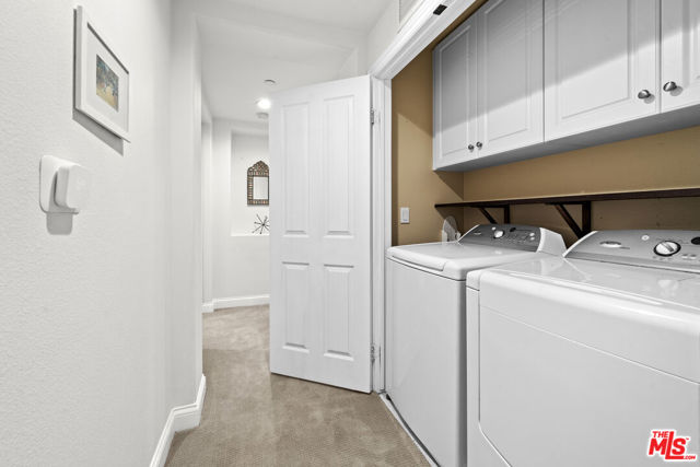 12975 Agustin Place, Playa Vista CA: https://media.crmls.org/mediaz/d1822c7e-252f-4ae5-b495-eb3a6d8a1c56.jpg