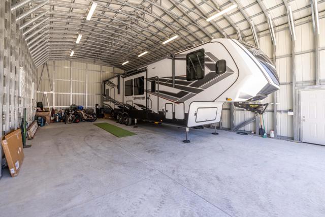 1188 Monte Vista Drive, Big Bear CA: https://media.crmls.org/mediaz/d18237db-90ae-4c68-a73a-3a8219094cca.jpg