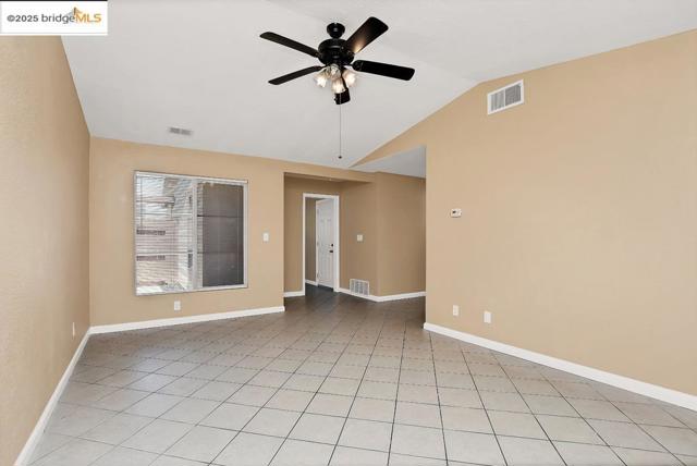 3104 Cedar Ct, Antioch CA: https://media.crmls.org/mediaz/d1824104-a61f-496b-9a2e-25bffe2ce9b4.jpg