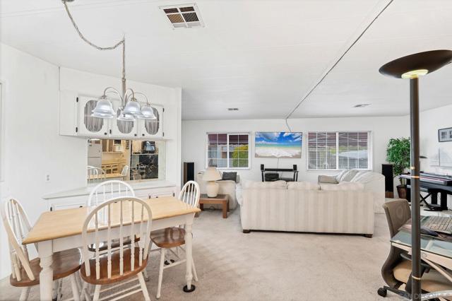 525 W El Norte Pkwy, Escondido CA: https://media.crmls.org/mediaz/d1824957-52dc-487b-a226-74c12d8421a6.jpg