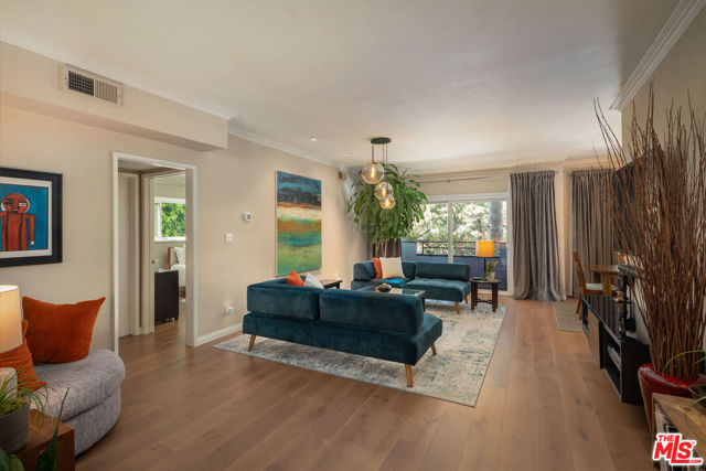 1250 North Kings Road, 213 photo 5