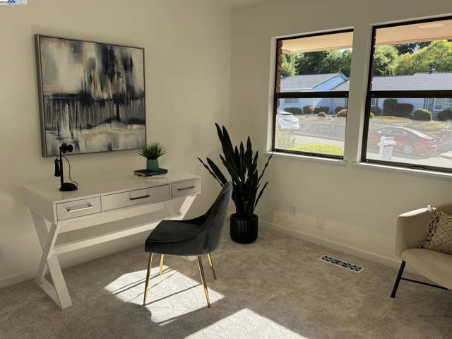 4732 Mira Vista Drive, Castro Valley CA: https://media.crmls.org/mediaz/d1833919-97f1-46e1-ba5b-1ceda2f68676.jpg