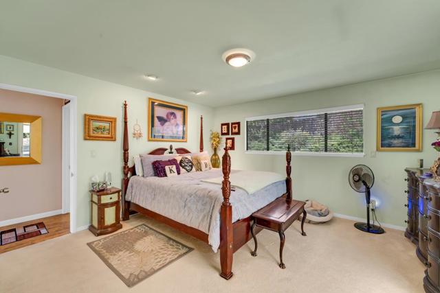 6 Stratford Place, Monterey CA: https://media.crmls.org/mediaz/d183ec37-d9e7-4856-aff3-1bda82e3a113.jpg