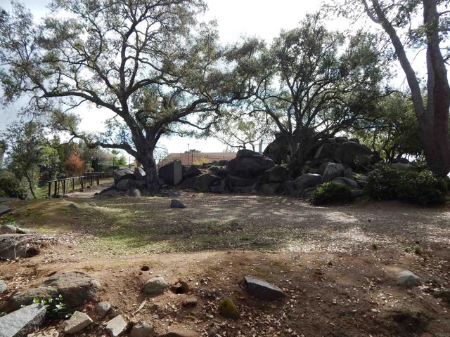 1750 W Citracado Parkway, Escondido CA: https://media.crmls.org/mediaz/d1863417-323f-495d-ae84-44e44795bfae.jpg