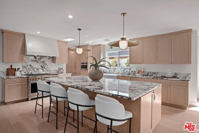 Image 7 of 29 For 4525 Greenbush Avenue