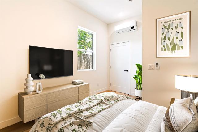 1160 Erica St, Escondido CA: https://media.crmls.org/mediaz/d1882892-4b00-43e2-9e67-2171e61c1a5b.jpg
