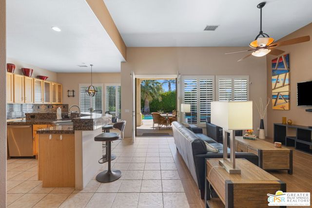 40870 Avenida Rosario, Palm Desert CA: https://media.crmls.org/mediaz/d1889d84-11e7-43d6-97a2-1b4ff079d16e.jpg