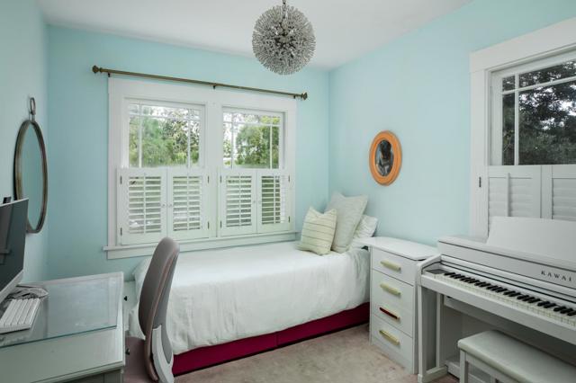 262 Oconnor Street, Menlo Park CA: https://media.crmls.org/mediaz/d188ed32-797a-420e-9f0c-7022ee2ba216.jpg