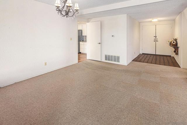 3008 Garboso Street, Carlsbad CA: https://media.crmls.org/mediaz/d1898ff8-7d9b-4ba7-83b7-51cbf7d09f89.jpg