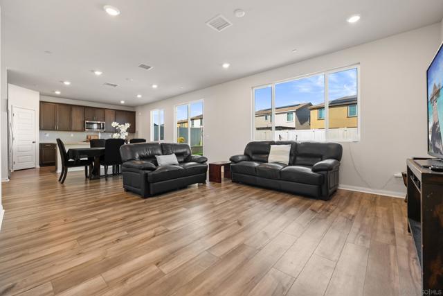 13305 Cultivate Ct, Valley Center CA: https://media.crmls.org/mediaz/d189bb42-5699-43b2-bbc5-c9b0bf5cb5d0.jpg
