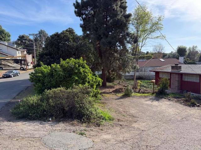 Detail Gallery Image 8 of 42 For 3536 Ybarra Rd, Spring Valley,  CA 91978 - 3 Beds | 2 Baths