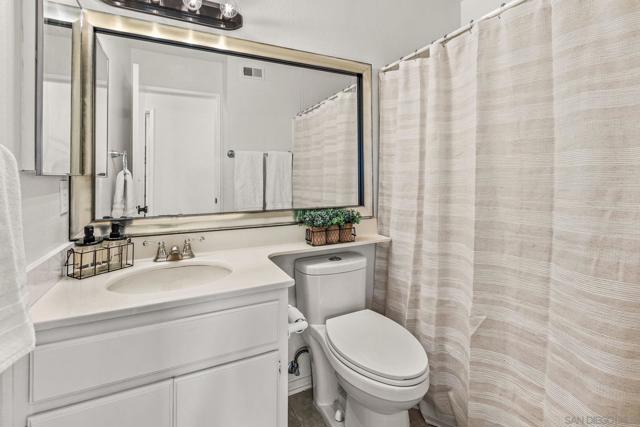 5341 Gooseberry Way, Oceanside CA: https://media.crmls.org/mediaz/d18ae530-a3cd-4f3b-80ca-25107b2efb24.jpg