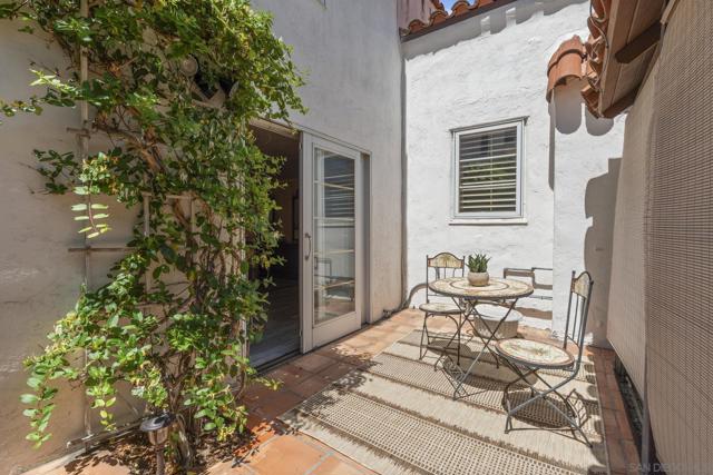 1434 5th Street, Coronado CA: https://media.crmls.org/mediaz/d18af750-6600-4f83-a655-91880d6dd0aa.jpg