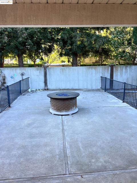 19 LISA COURT, Brentwood CA: https://media.crmls.org/mediaz/d18b42e6-4805-4a66-9df2-7f68ebd59bbc.jpg