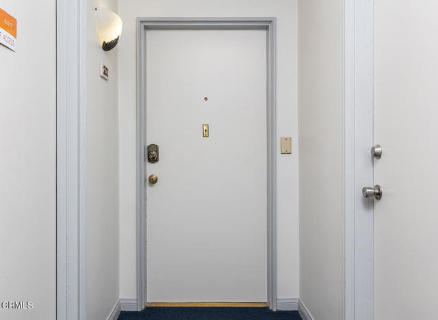 Detail Gallery Image 3 of 24 For 972 E California Bld #201,  Pasadena,  CA 91106 - 2 Beds | 2 Baths