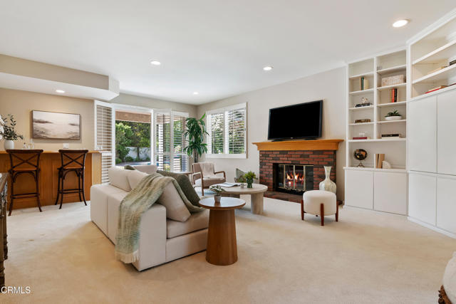 Detail Gallery Image 9 of 45 For 1480 Forest Knoll Dr, Oak Park,  CA 91377 - 4 Beds | 3 Baths