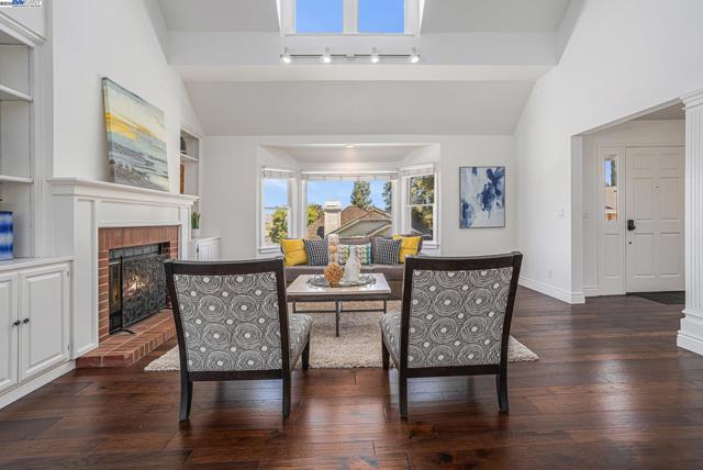 3868 Orion Ct, Pleasanton CA: https://media.crmls.org/mediaz/d1904419-1b33-463c-ae75-ea8d1f0f15ff.jpg