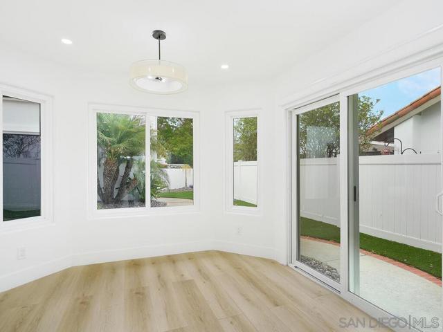 4951 DELOS WAY, Oceanside CA: https://media.crmls.org/mediaz/d191207b-e1e1-44ba-b986-6c7584f31b43.jpg