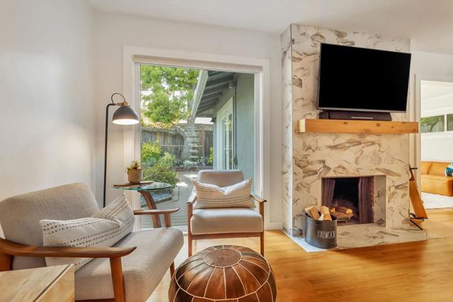 1528 Fernside Street, Redwood City CA: https://media.crmls.org/mediaz/d1913548-6f66-4448-b5d8-28900d45821c.jpg