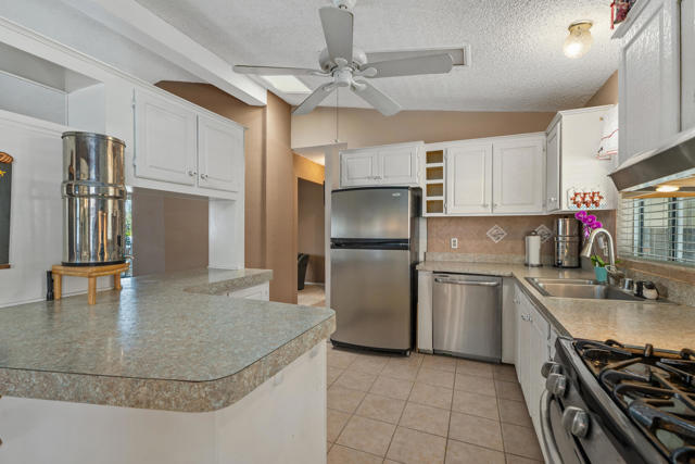 15300 Palm Drive, Desert Hot Springs CA: https://media.crmls.org/mediaz/d191d4ec-e2ee-4975-9b7b-59ce9631abe5.jpg