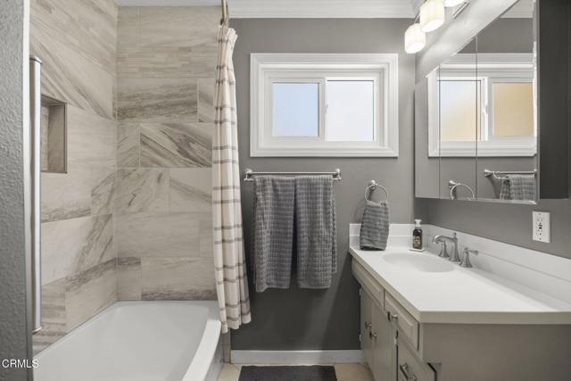 122 Taft Avenue, Ventura CA: https://media.crmls.org/mediaz/d191f4f1-2cd1-4fb3-b533-1bc9ffc29999.jpg