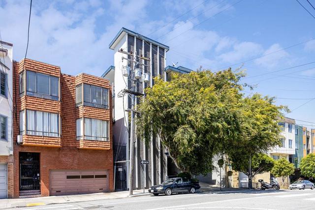 4096 17th Street, San Francisco CA: https://media.crmls.org/mediaz/d192a51c-4a85-4cb1-9ad6-207e69ad4fc7.jpg