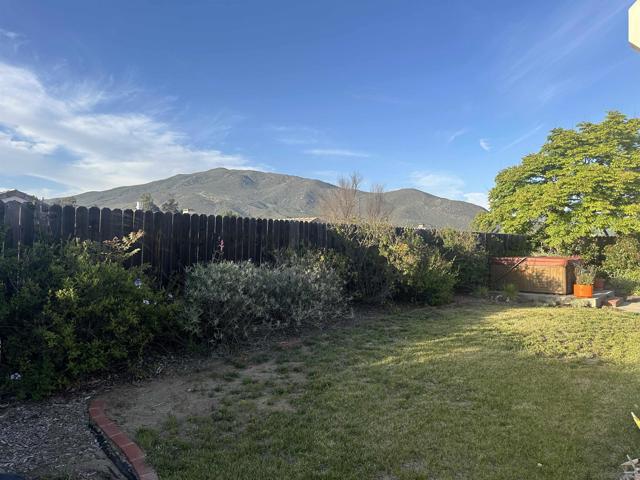 2884 Sage View Dr, Alpine CA: https://media.crmls.org/mediaz/d193054d-e480-4be9-abbd-a433925ec8e0.jpg