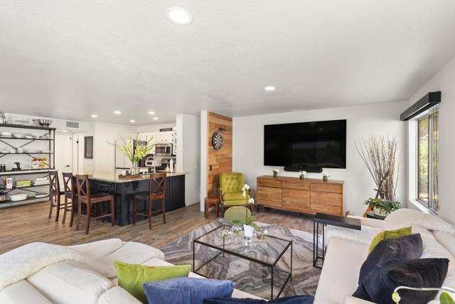 Detail Gallery Image 16 of 46 For 2225 Baxter Canyon Dr, Vista,  CA 92081 - 3 Beds | 2/1 Baths