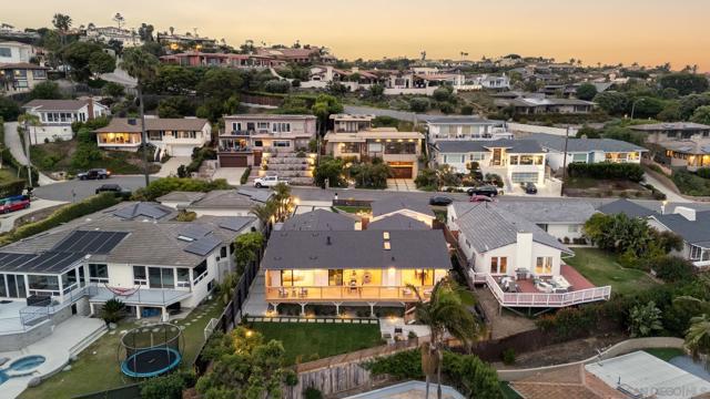 5632 Ladybird Lane, La Jolla CA: https://media.crmls.org/mediaz/d193f7fc-4784-4cc8-a16d-5459c21d9054.jpg