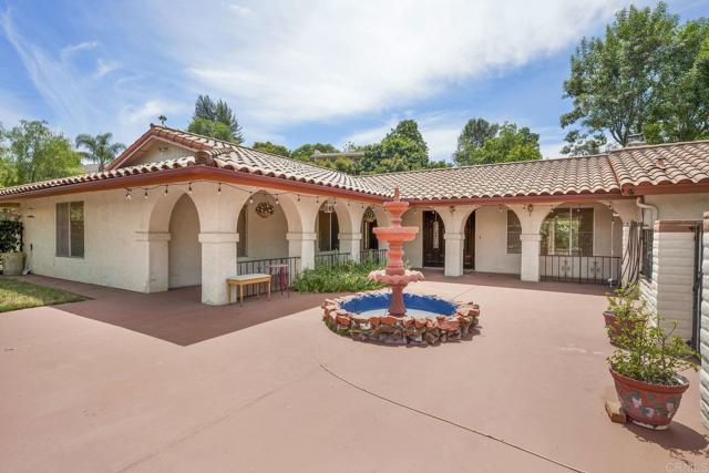 1904 Grove Road, El Cajon CA: https://media.crmls.org/mediaz/d1948bac-6c93-4473-996b-eb49d16e37ca.jpg