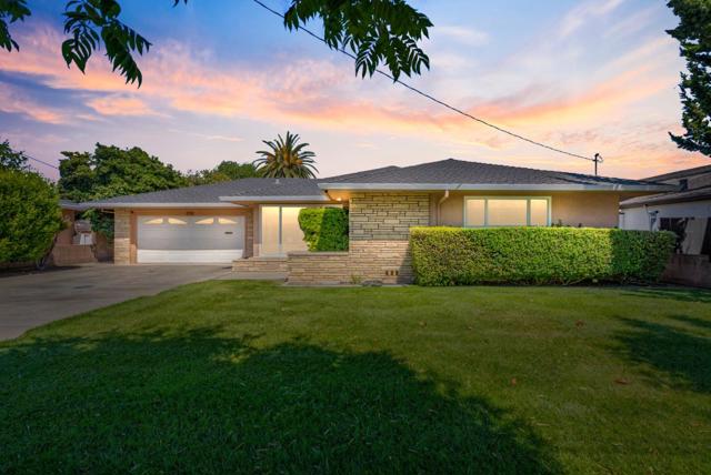1781 Prune Street, Hollister CA: https://media.crmls.org/mediaz/d194adc8-b230-48fd-aaf8-f30d8db32c62.jpg