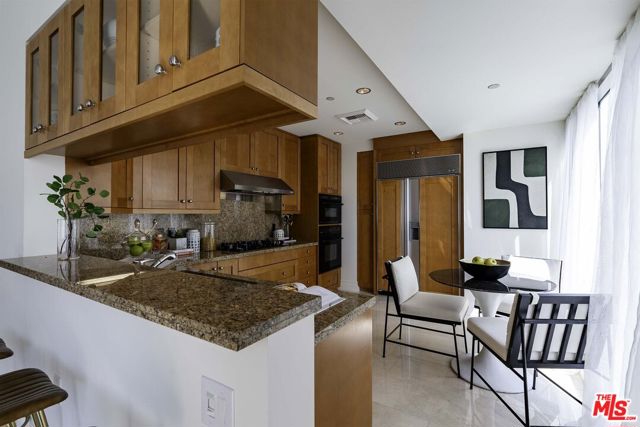 10727 Wilshire Boulevard, Los Angeles CA: https://media.crmls.org/mediaz/d195412a-c960-4494-8e6c-95cb4b8379c6.jpg