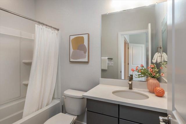5736 Vibrant Loop, San Jose CA: https://media.crmls.org/mediaz/d1960cf6-988b-46bc-8a2c-be7edbfacd51.jpg