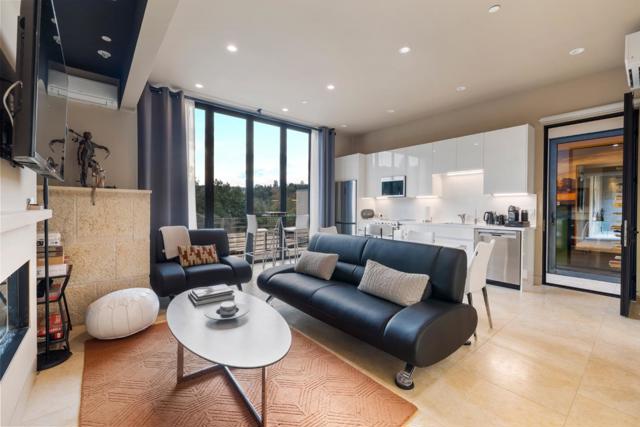 27673 Lupine Road, Los Altos Hills CA: https://media.crmls.org/mediaz/d196118d-8d7e-4897-8277-155013c95c47.jpg