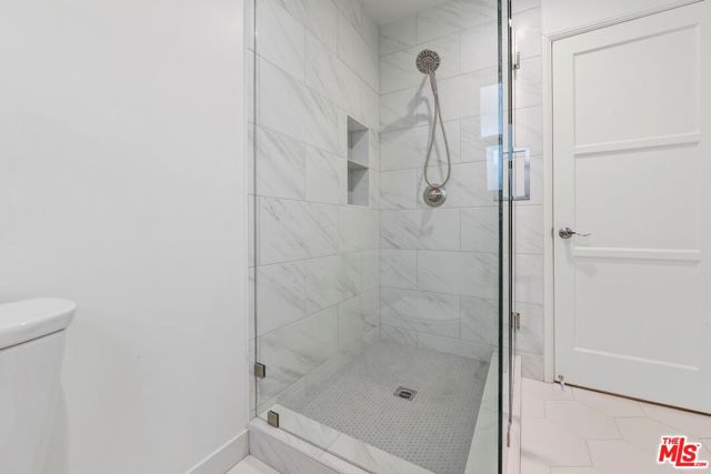 1250 N Crescent Heights Boulevard, West Hollywood CA: https://media.crmls.org/mediaz/d1968a2d-3747-4b53-9a44-16b115ec5d62.jpg