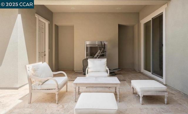 130 Arundel Dr, Hayward CA: https://media.crmls.org/mediaz/d1977654-c828-470c-ba6a-de35b6f0528c.jpg